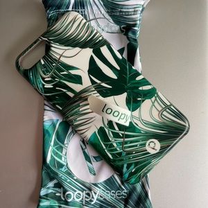 Size 6/7/8 plus loopy case